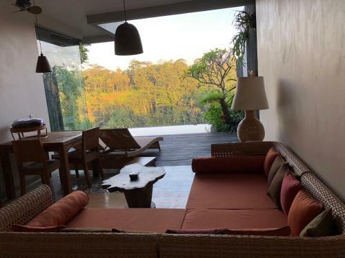 Villa Ayuterra Resort