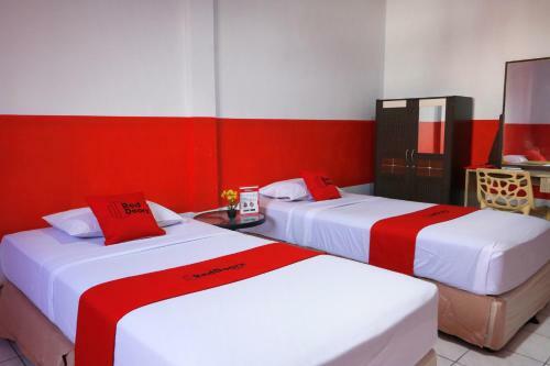 Hostal Reddoorz Plus @ Samratulangi Manado