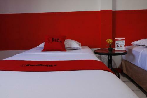 Hostal Reddoorz Plus @ Samratulangi Manado
