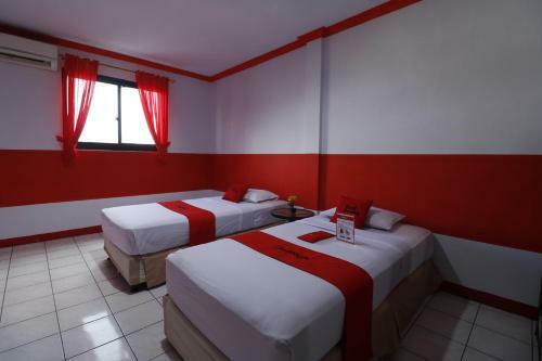 Hostal Reddoorz Plus @ Samratulangi Manado