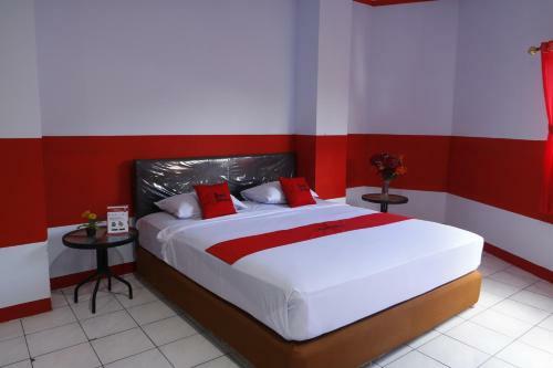 Hostal Reddoorz Plus @ Samratulangi Manado