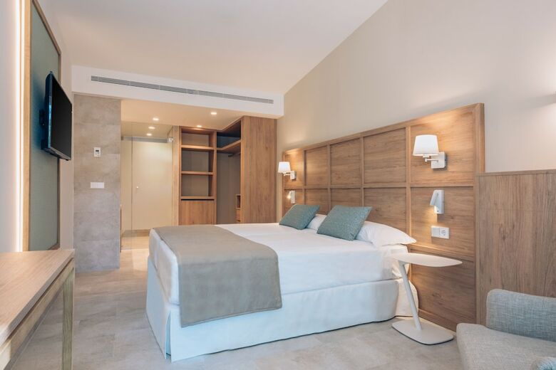 Hotel Iberostar Waves Cala Domingos