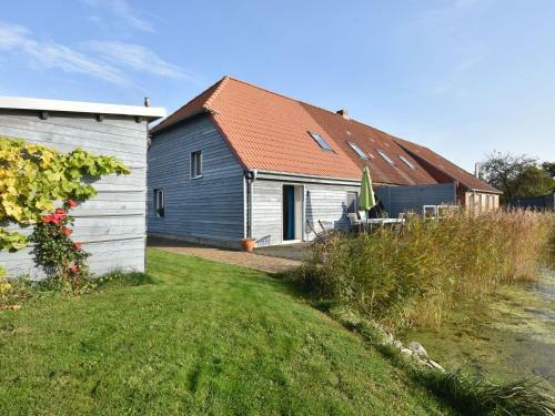 Landhaus Mit S�dterrasse Am Teich