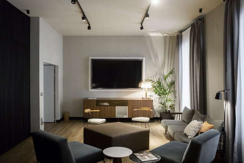 Hotel Icon Embassy