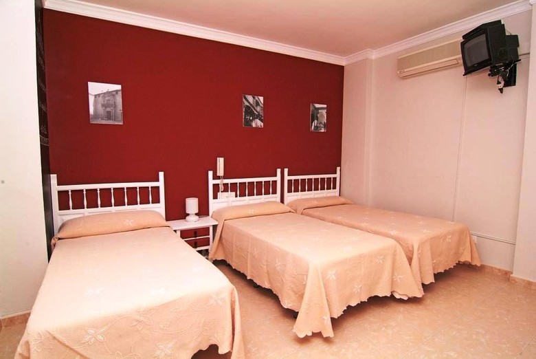 Hotel Virgen De Los Reyes