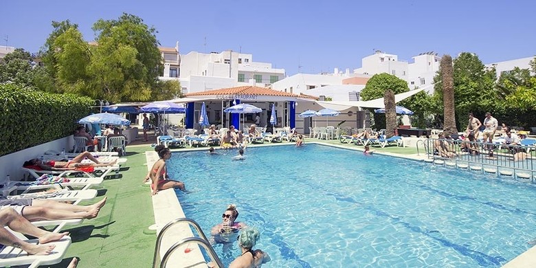 Azuline Hotel Llevant