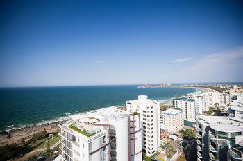 Hotel Mantra Mooloolaba Beach