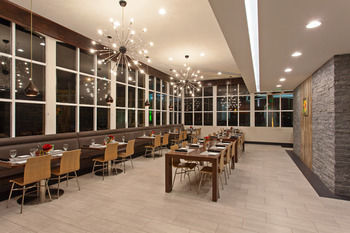 Clarion Hotel Near Fairplex