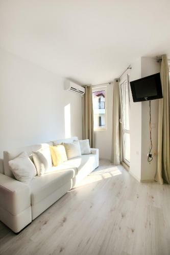 Apartamento Minismart Complex Rainbow Garden And Jacuzzi