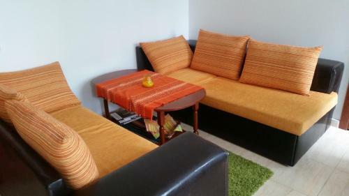 Apartment Orange Etara 3