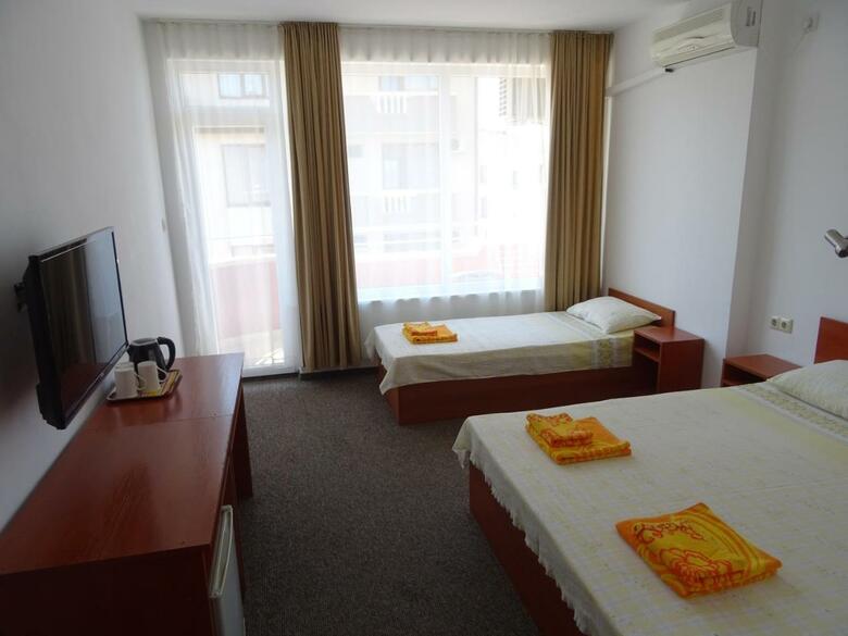 Hostal Dobrevi Guest House