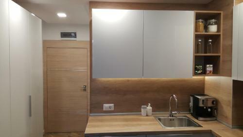 Select Apartment