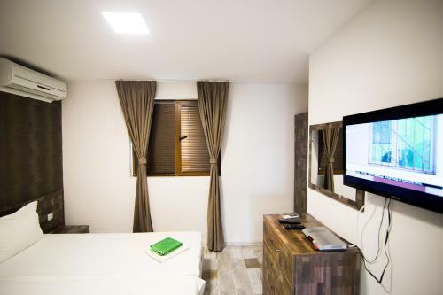 Zara Apartments