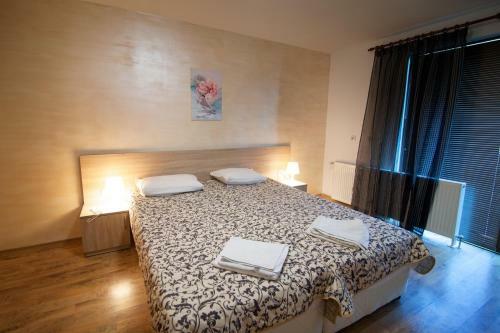 Zara Apartments