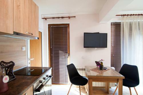 Zara Apartments