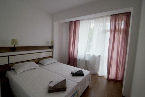Zara Apartments