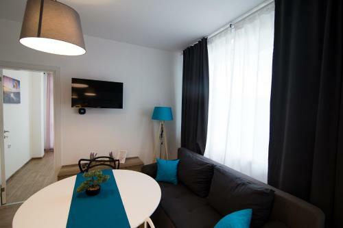 Zara Apartments