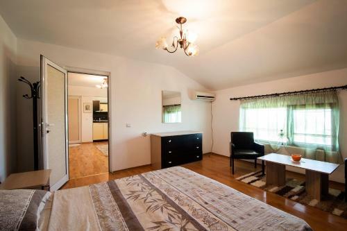 Zara Apartments