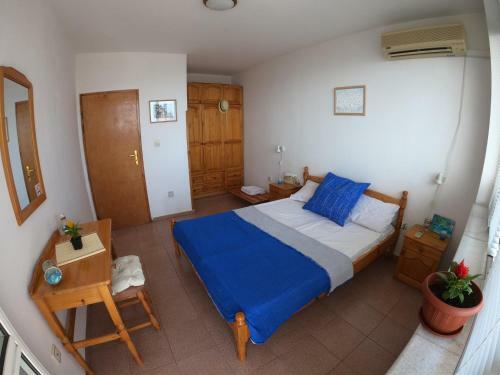 Apartment In St. Vlas With Terrace
