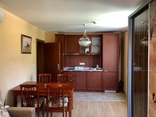 Garden Of Eden Apartments