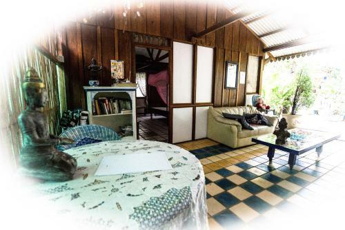 Lodge Blue Indigo Yoga Retreat