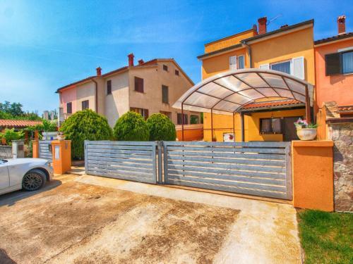 House Vesna 1479