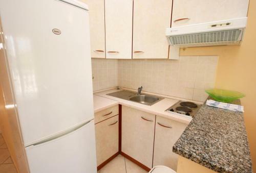 Apartments With A Parking Space Baska (Krk) - 5450