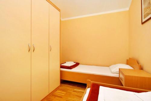 Apartments With A Parking Space Baska (Krk) - 5450
