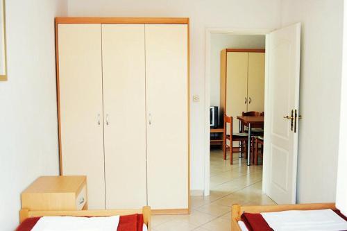Apartments With A Parking Space Baska (Krk) - 5450