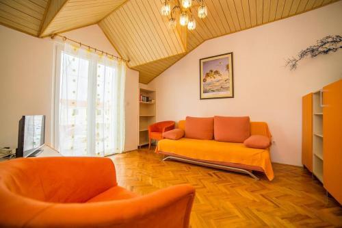 Apartments With A Parking Space Bol (brac) - 12980