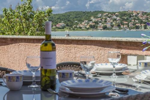 Apartments By The Sea Soline (Krk) - 5449