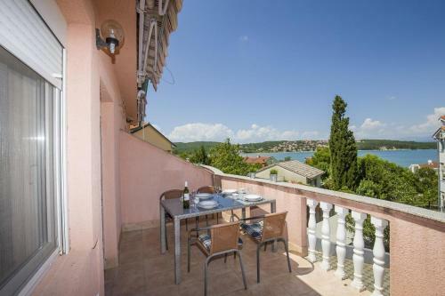 Apartments By The Sea Soline (Krk) - 5449
