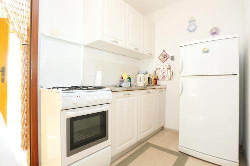 Apartments With A Parking Space Gradac (Makarska) - 6825