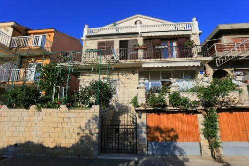 Apartments With A Parking Space Gradac (Makarska) - 6825