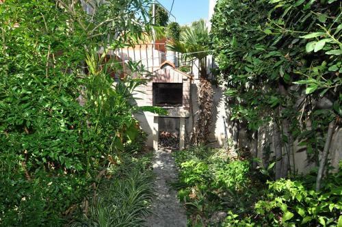 Seaside Holiday House Sumpetar (Omis) - 14456