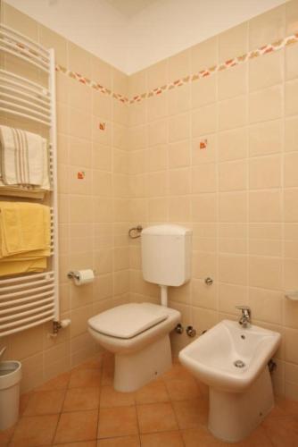Apartments With A Parking Space Lovran (Opatija) - 7782