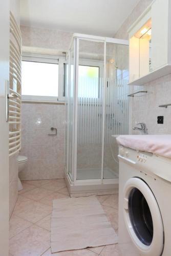 Apartment Lumbarda 9305b