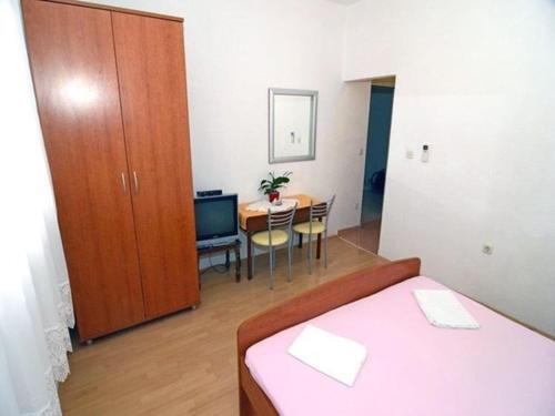 Apartments In Makarska 36280