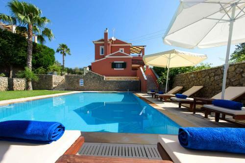 Luxury Villa Lemonia With Private Pool