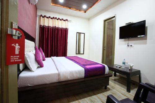Hotel Oyo 9254 The Platinum