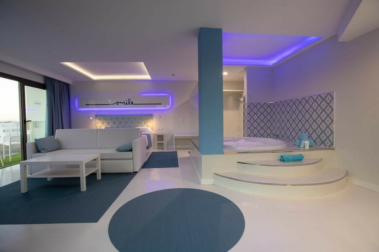 Apartamentos Surfing Colors Corralejo