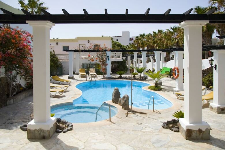 Apartamentos Esquinzo Monte Del Mar