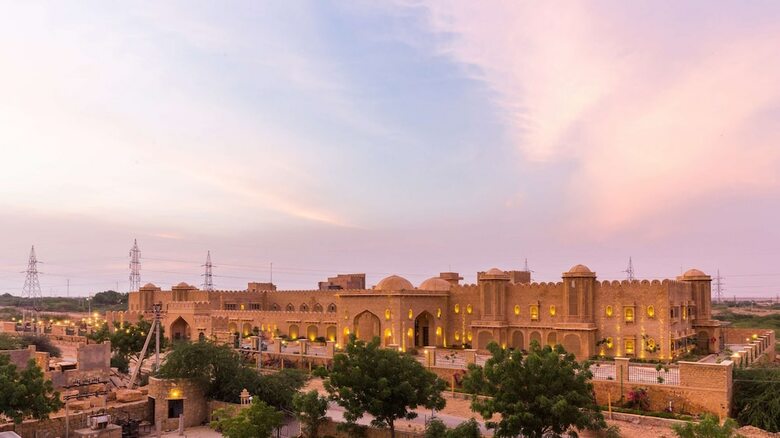 Hotel Sairafort Sarovar Portico