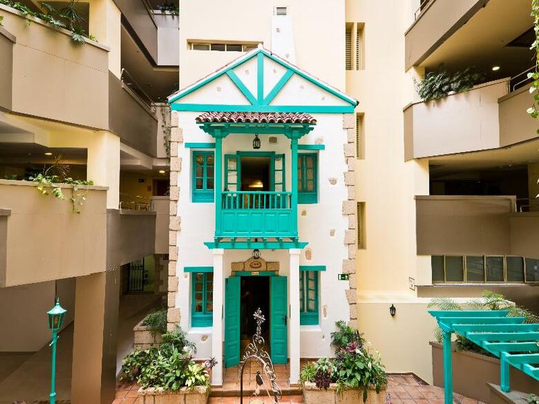 Paradise Park Fun Lifestyle Hotel