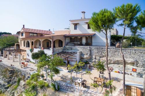 Villa Angel House