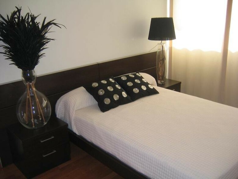 Apartamentos Ele Domocenter