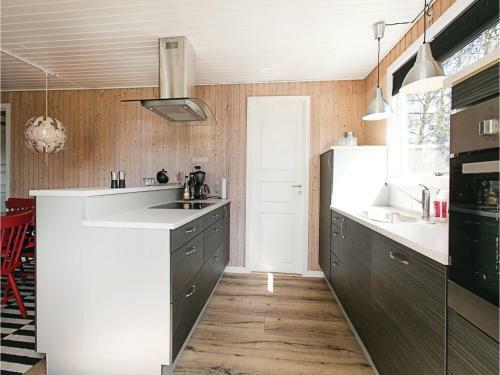 Three-bedroom Holiday Home In Aakirkeby