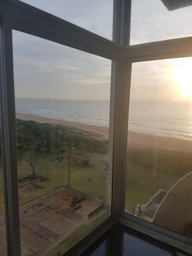Beach Frond Apartment