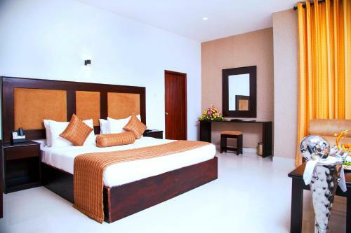 Full Moon Garden Hotel