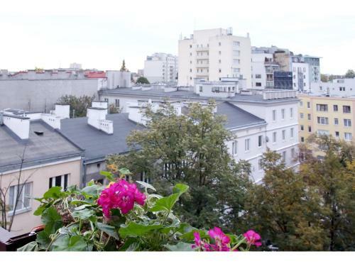 Kwiatowa Warsaw Apartment